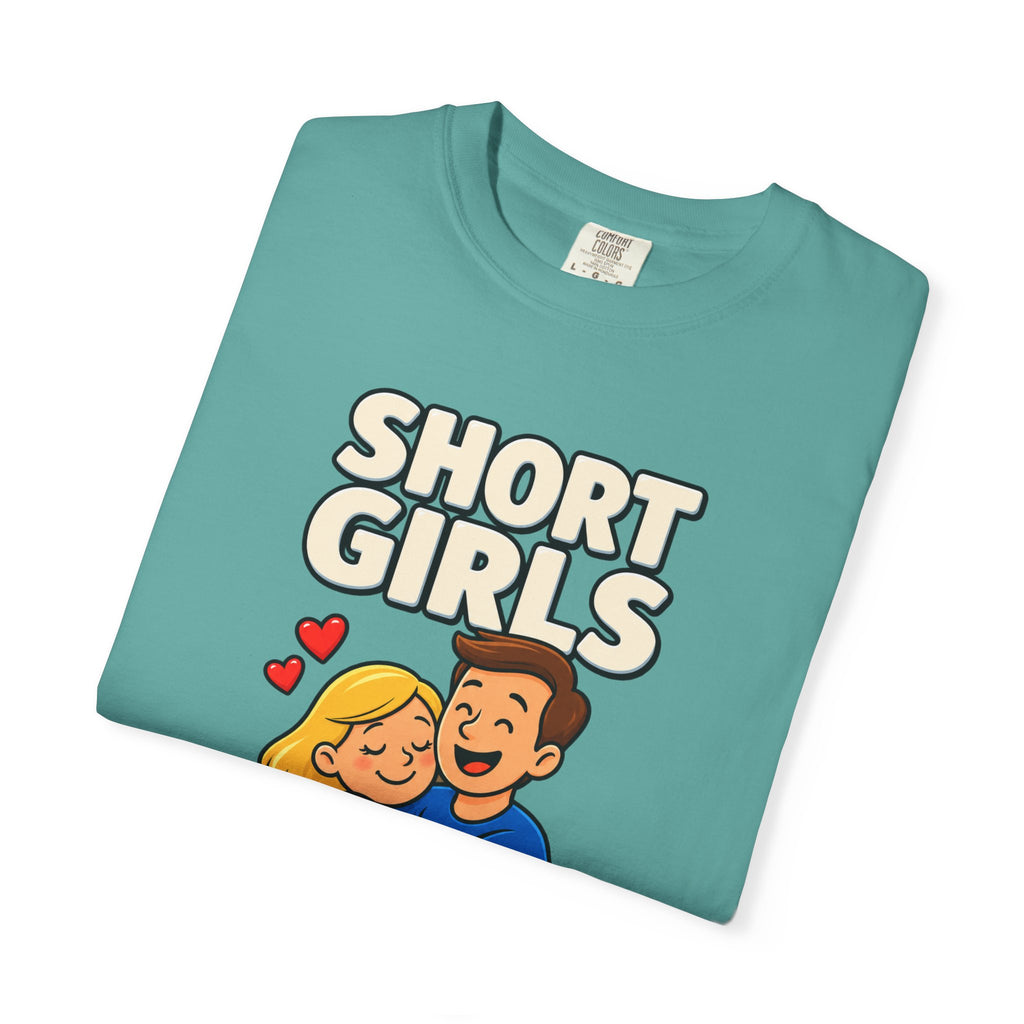 Short Girls Give Bear Hugs T-Shirt — Cute Retro Couple Hug Graphic Tee